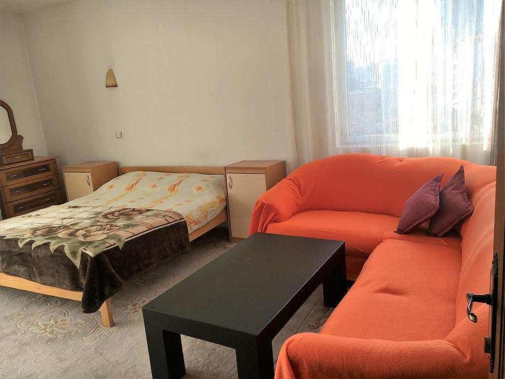 Center Apartment Πρίστινα Εξωτερικό φωτογραφία