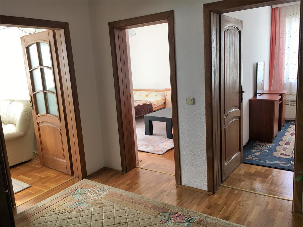 Center Apartment Πρίστινα Εξωτερικό φωτογραφία